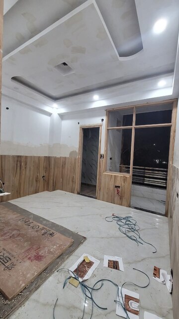 Room in 1 BHK Apartment at Dilshad Colony – for Sale