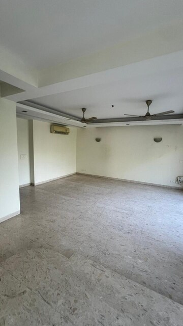 Room in 4 BHK Builder Floor at New Friends Colony – for Rent