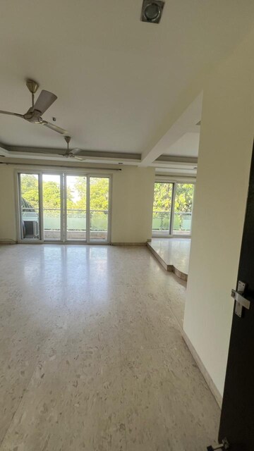 Room in 4 BHK Builder Floor at New Friends Colony – for Rent