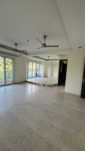 Room in 4 BHK Builder Floor at New Friends Colony – for Rent