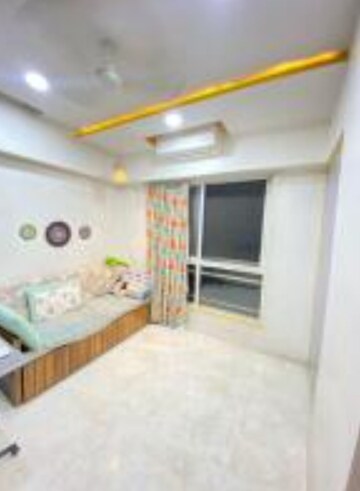 2 BHK Apartment For Rent in Lodha Amara, Kolshet Road