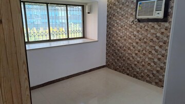 Room in 2 BHK Apartment at Oshiwara Mhada, Andheri West – for Rent