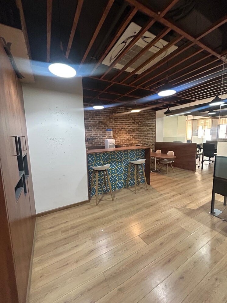  Parking, hn-safal-mondeal-heights Commercial Office Space 1923 Sq.Ft. In Ramdevnagar Ahmedabad 9168976