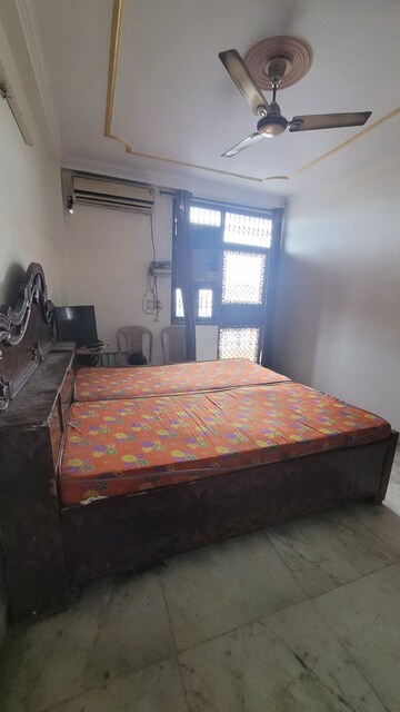 Bedroom in 2 BHK Apartment at Gtb Enclave – for Rent