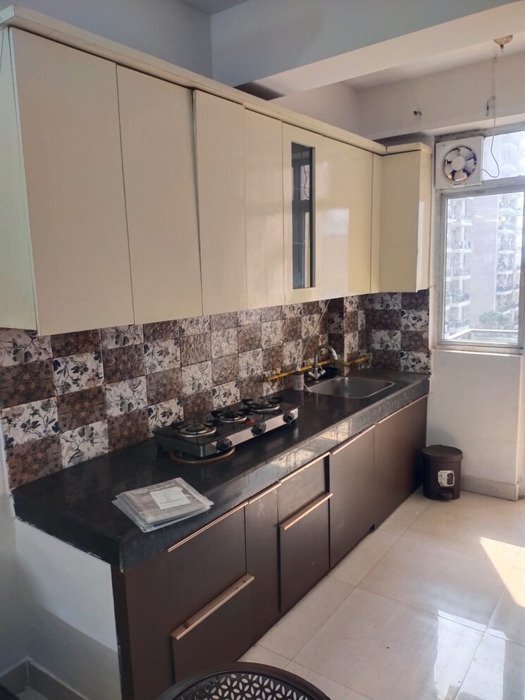 Kitchen, shree-vardhman-mantra 2 Bedroom 800 Sq.Ft. Apartment In Sector 67 Gurgaon 9169141