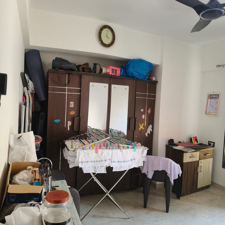 Room, hiranandani estate 3 Bedroom 1350 Sq.Ft. Apartment In Hiranandani Estate Thane 9169128