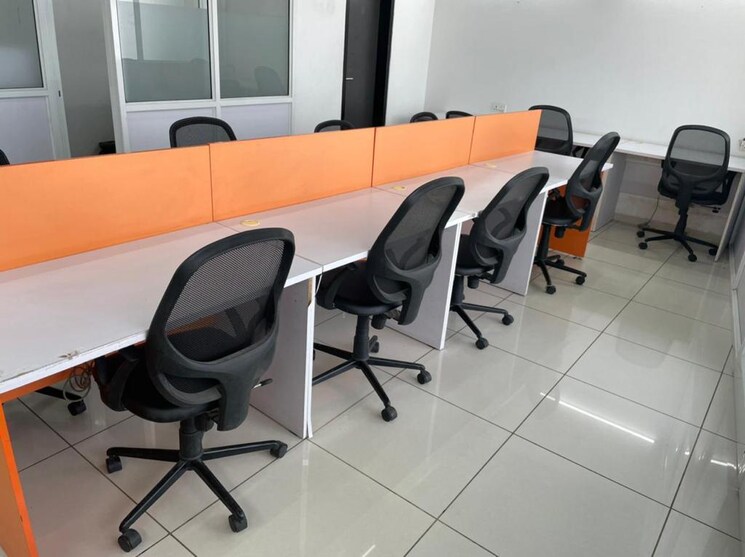Team Area, hn-safal-mondeal-heights Commercial Office Space 1923 Sq.Ft. In Ramdevnagar Ahmedabad 9168976
