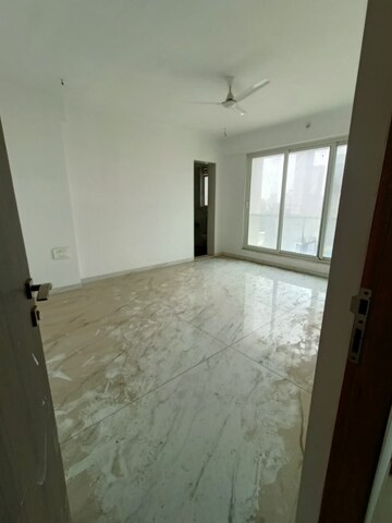 Room in 3 BHK Apartment at Juhu – for Rent