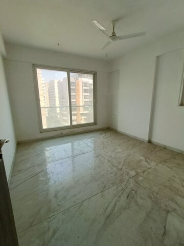Room in 3 BHK Apartment at Juhu – for Rent