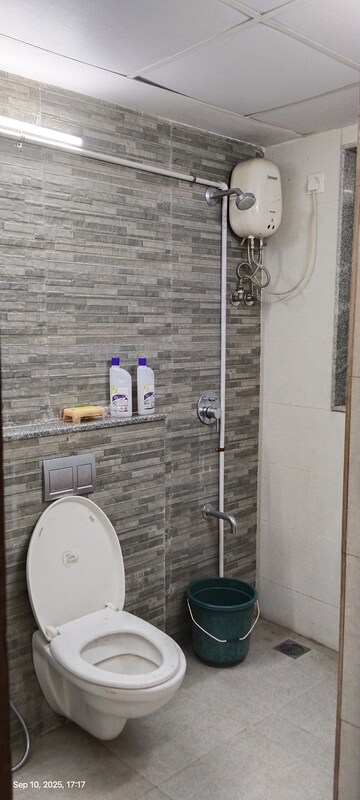 Bathroom in 1.5 BHK Apartment at Lodha Downtown, Dombivli East – for Rent