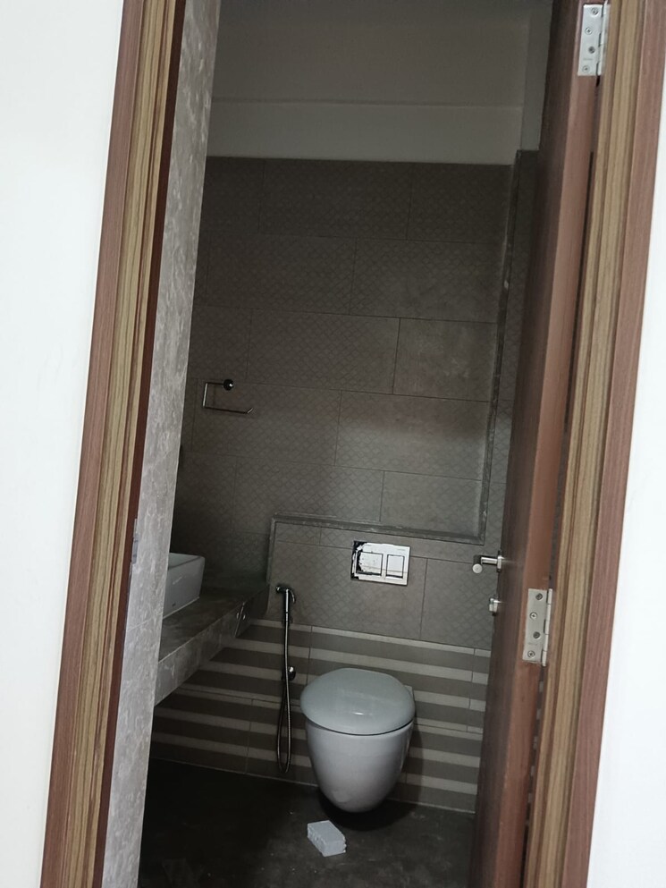 Bathroom, kalpataru-radiance 3 Bedroom 1250 Sq.Ft. Apartment In Goregaon West Mumbai 9169279