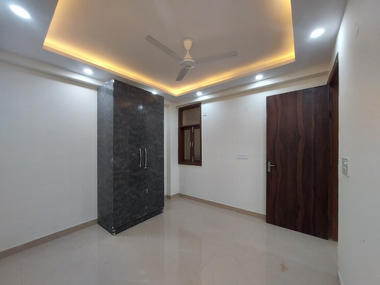 Room, chattarpur 3 Bedroom 1080 Sq.Ft. Apartment In Chattarpur Delhi 9169310