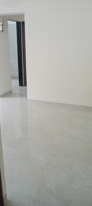 1 BHK Apartment For Rent in Bindra Complex, Andheri East
