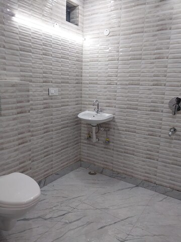 Bathroom in 2 BHK Apartment at Priyadarshni Apartments, Paschim Vihar – for Rent