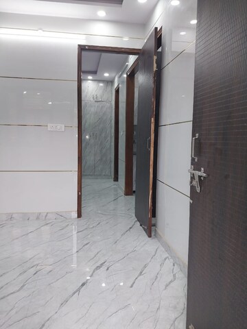Building Lobby in 2 BHK Apartment at Priyadarshni Apartments, Paschim Vihar – for Rent