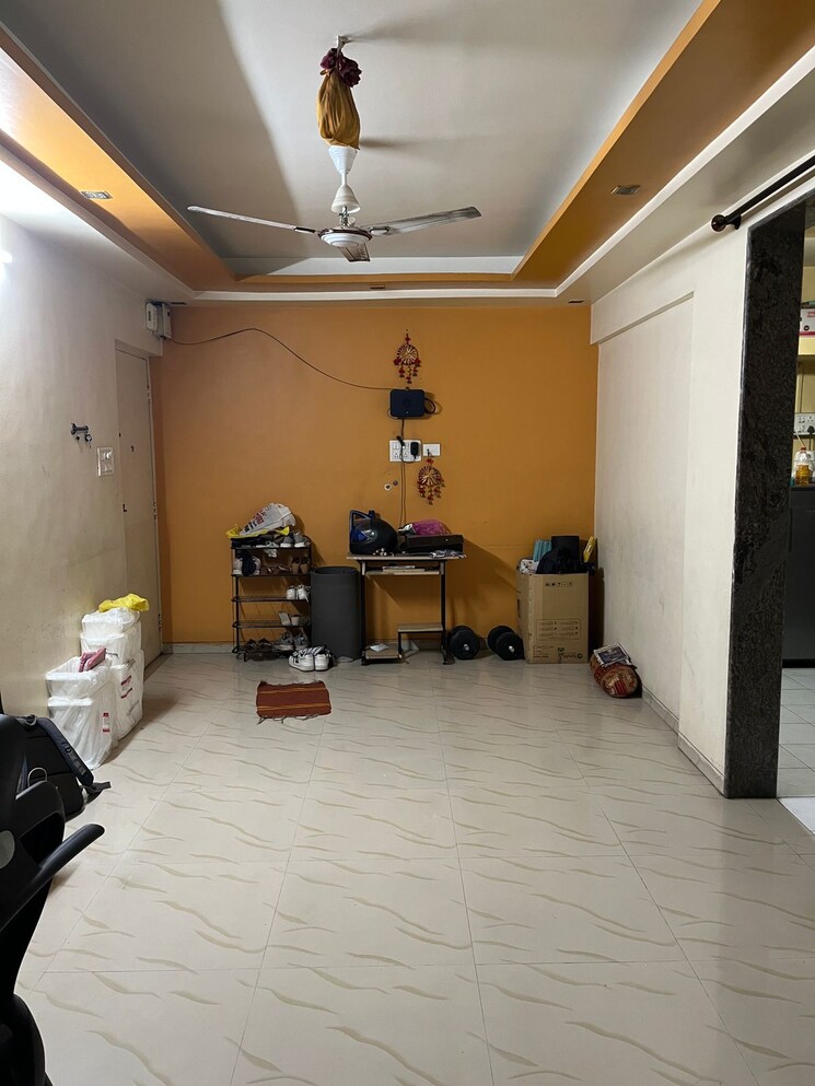  Parking, karan-bharti 1 Bedroom 630 Sq.Ft. Apartment In Katraj Pune 9169346