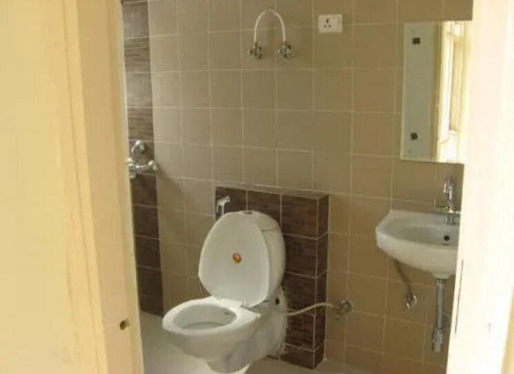 Bathroom, umang-summer-palms 3 Bedroom 1576 Sq.Ft. Apartment In Sector 86 Faridabad 9169353