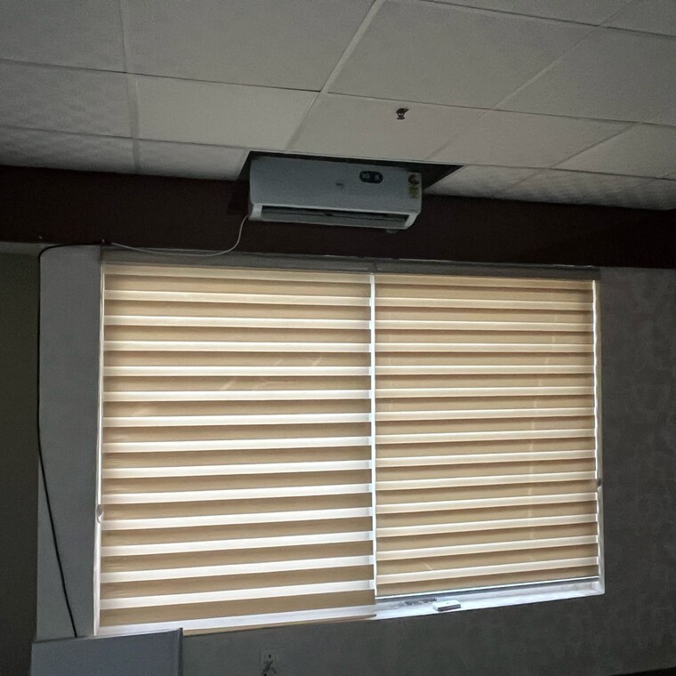 Room, puri-81-business-hub Commercial Office Space 1700 Sq.Ft. In Sector 81 Faridabad 9169370