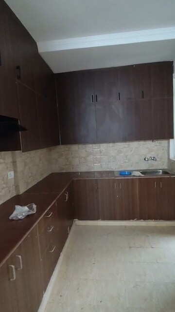 Kitchen in 3 BHK Apartment at Amrapali Golf Homes, Sector 4 Greater Noida – for Rent