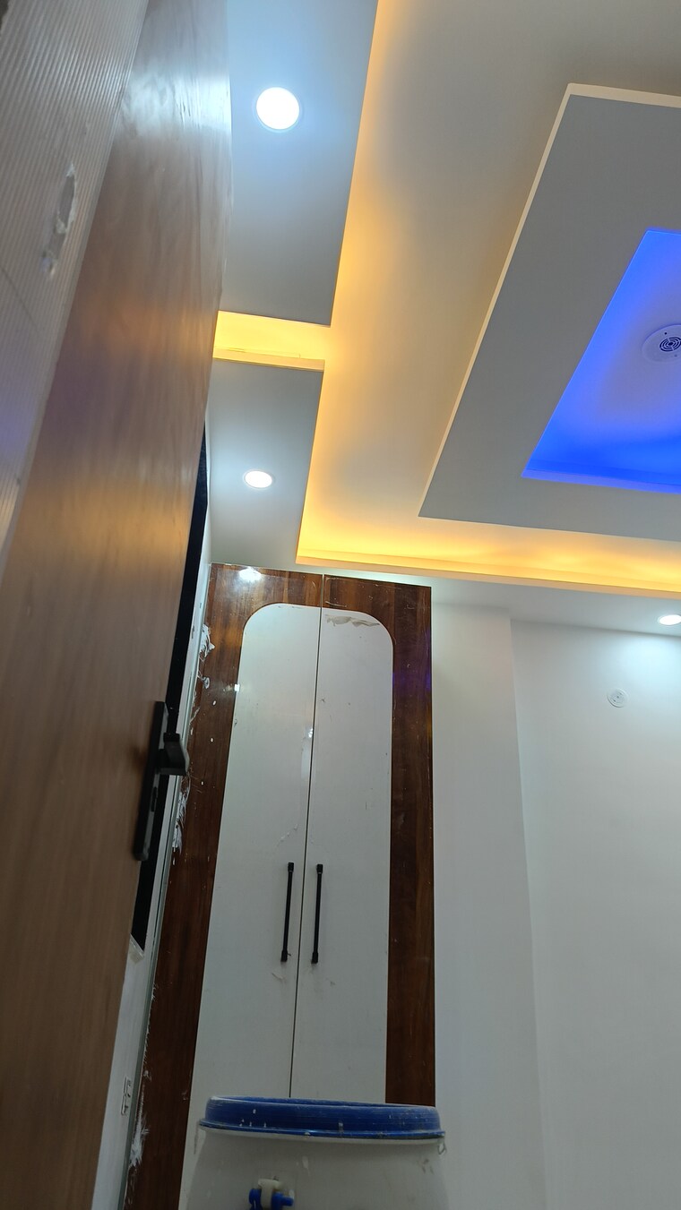 undefined, dwarka mor 3 Bedroom 700 Sq.Ft. Builder Floor In Dwarka Mor Delhi 9169392