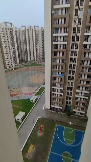 3 BHK Apartment – Exterior View View at Amrapali Golf Homes, Sector 4 Greater Noida - for Rent