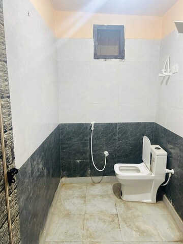 Bathroom in 1 RK Apartment at Ashok Nagar – for Rent
