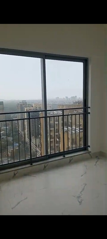 Bedroom in 2 BHK Apartment at Dynamix Avanya, Dahisar East – for Rent