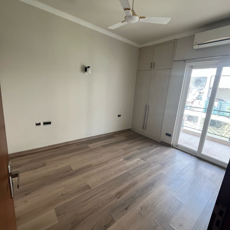 Room, central-park-3-flower-valley 3 Bedroom 1235 Sq.Ft. Builder Floor In Sohna Sector 33 Gurgaon 9169461