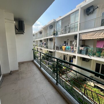 Balcony in 3 BHK Builder Floor at Central Park 3 Flower Valley, Sohna Sector 33 – for Rent