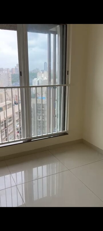 Room in 2 BHK Apartment at Godrej Nest Kandivali, Kandivali East – for Rent