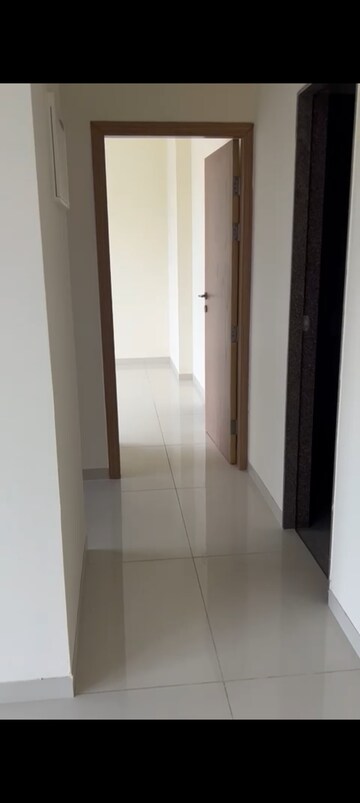 Room in 2 BHK Apartment at Godrej Nest Kandivali, Kandivali East – for Rent