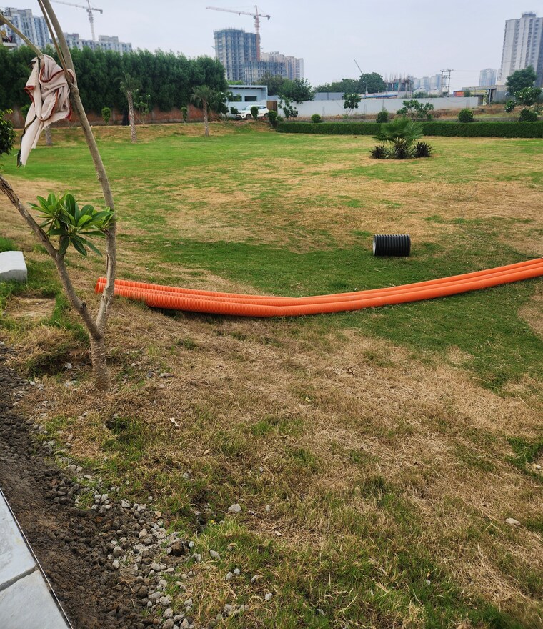 Garden, jms-the-pearl  127 Sq.Yd. Plot In Sector 95 Gurgaon 9169531