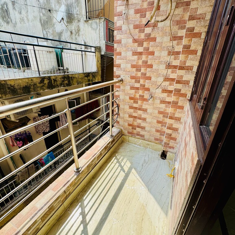 Balcony, govindpuri 3 Bedroom 900 Sq.Ft. Builder Floor In Govindpuri Delhi 9169579