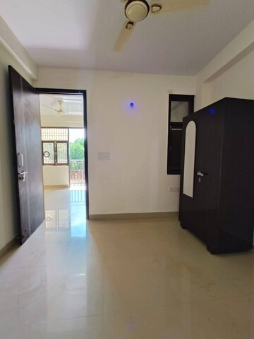 Room in 1 BHK Builder Floor at Saket – for Rent