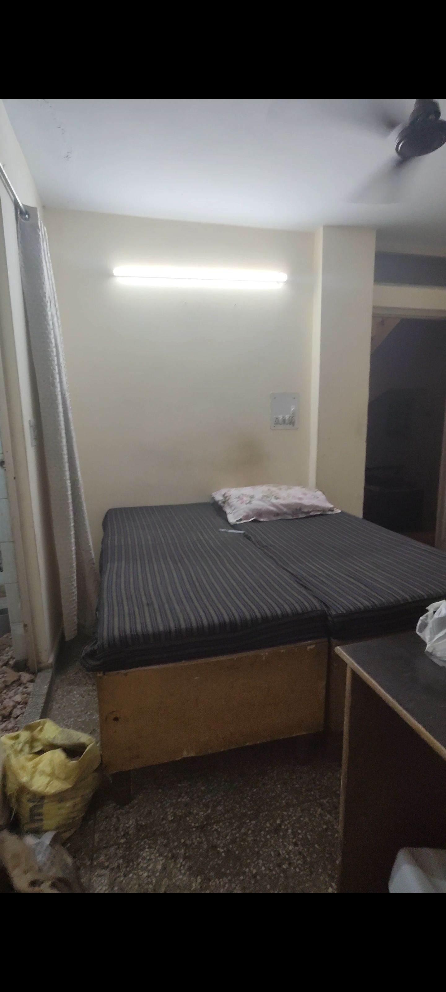 1 Rk+ Study Room Apartment For Rent in Katwaria Sarai