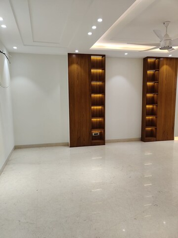 Master Bedroom in 4 BHK Builder Floor at Saket – for Rent