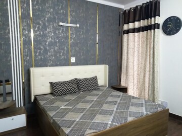 Bedroom in 3 BHK Apartment at Mayur Vihar Phase 1 Extension – for Rent