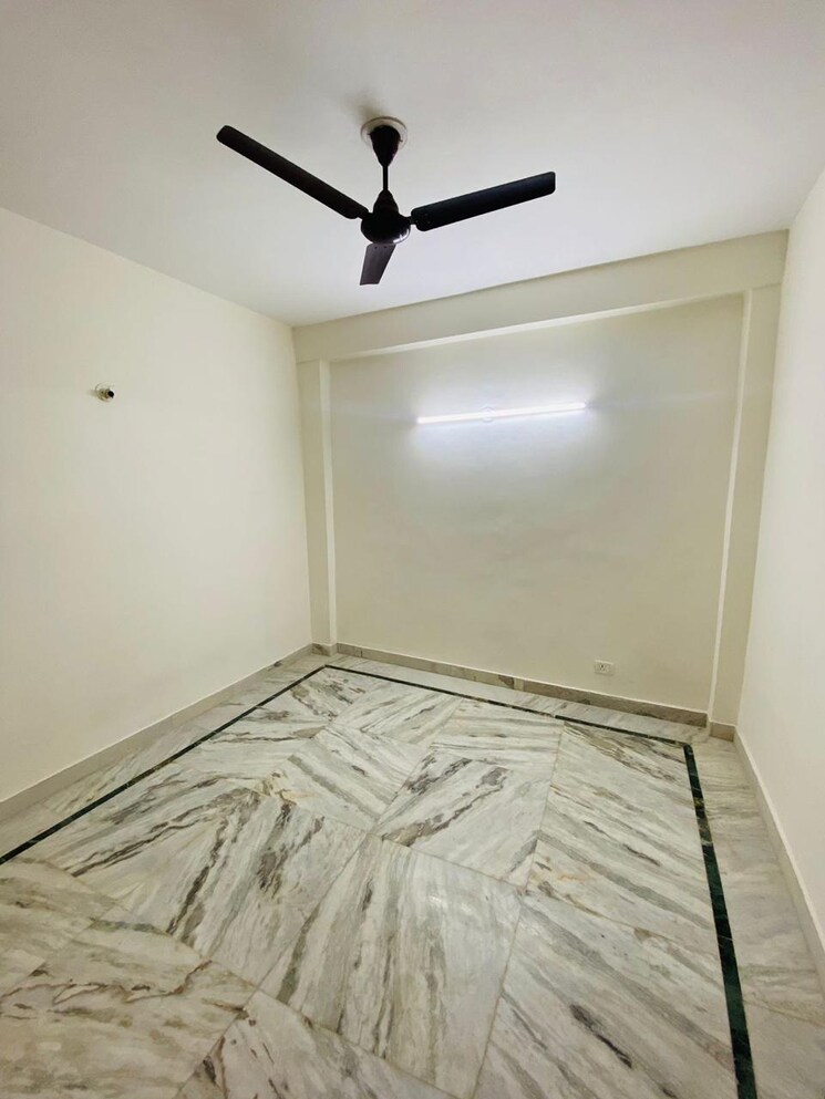 Room, neb sarai 2 Bedroom 800 Sq.Ft. Builder Floor In Neb Sarai Delhi 9169636