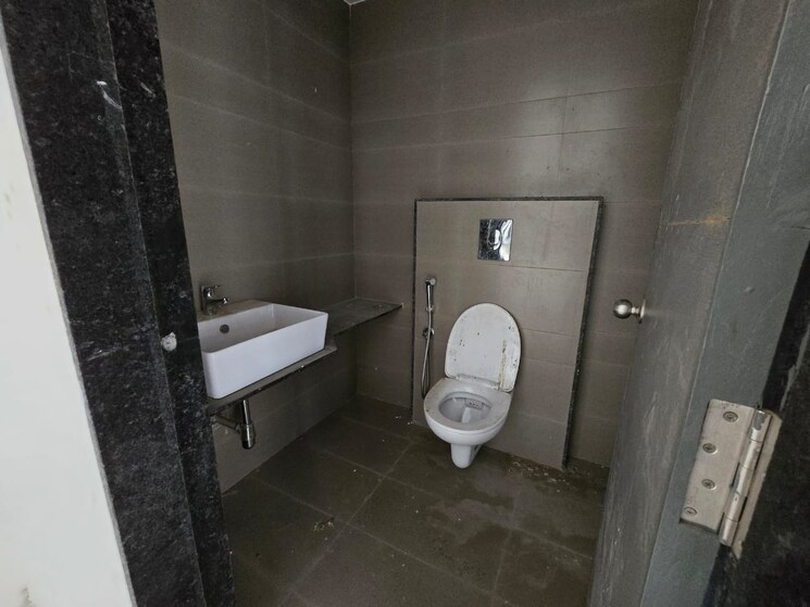 Bathroom, sama savli road 3 Bedroom 1600 Sq.Ft. Apartment In Sama Savli Road Vadodara 9169634