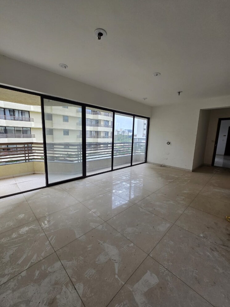 Room, sama savli road 3 Bedroom 1600 Sq.Ft. Apartment In Sama Savli Road Vadodara 9169634