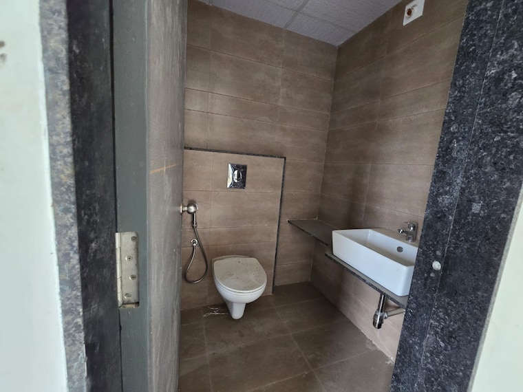 Bathroom, sama savli road 3 Bedroom 1600 Sq.Ft. Apartment In Sama Savli Road Vadodara 9169634
