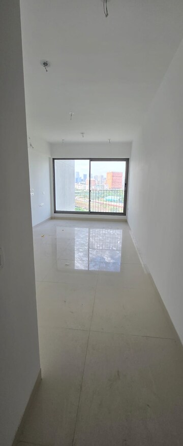 Room in 2 BHK Apartment at Sunteck City Avenue 4, Goregaon West – for Sale