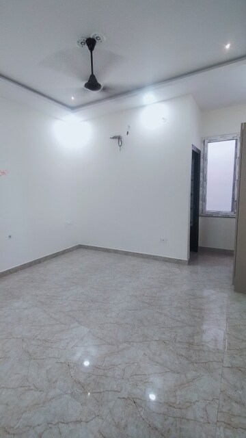 Room in 1 BHK Independent House at Gomti Nagar – for Rent
