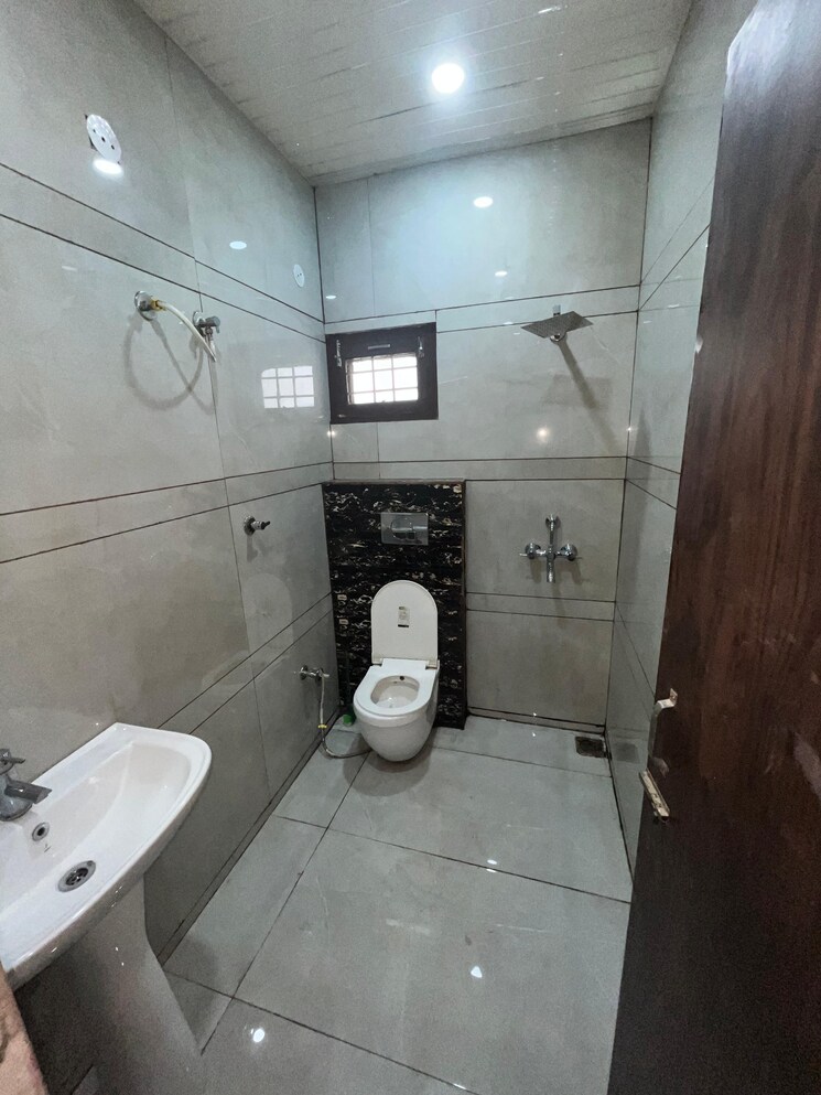 Bathroom, sector 117 2 Bedroom 105 Sq.Yd. Apartment In Sector 117 Mohali 9169713