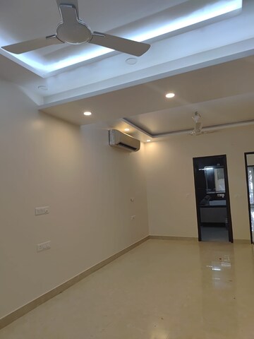3 BHK Builder Floor For Rent in Unitech Deerwood Chase, Nirvana Country