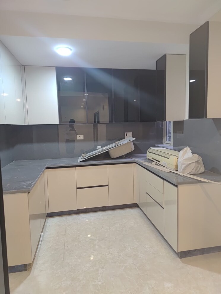 Kitchen, unitech-deerwood-chase 3 Bedroom 1750 Sq.Ft. Builder Floor In Nirvana Country Gurgaon 9169715