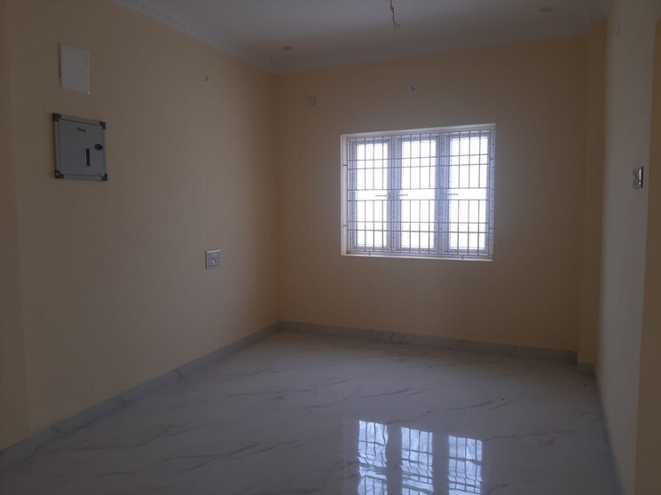 Room, venster-apartment 3 Bedroom 1211 Sq.Ft. Apartment In Iyyappanthangal Chennai 9169786