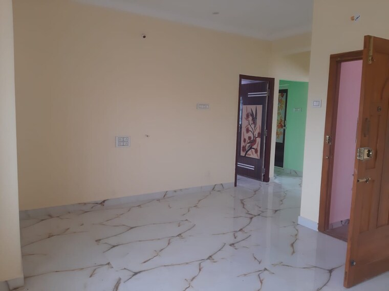 Room, venster-apartment 3 Bedroom 1211 Sq.Ft. Apartment In Iyyappanthangal Chennai 9169786