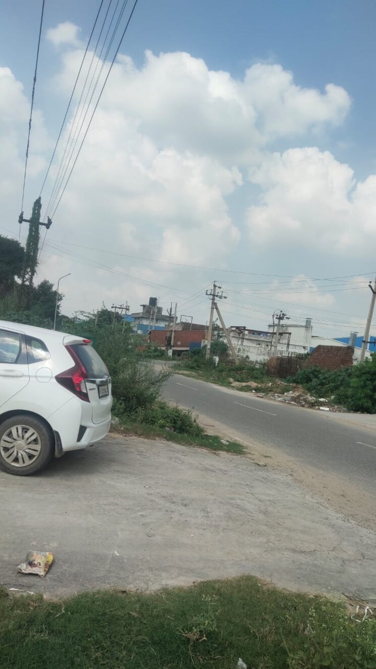  Parking, chaupanki Commercial Industrial Plot 1000 Sq.Mt. In Chaupanki Bhiwadi 9169737