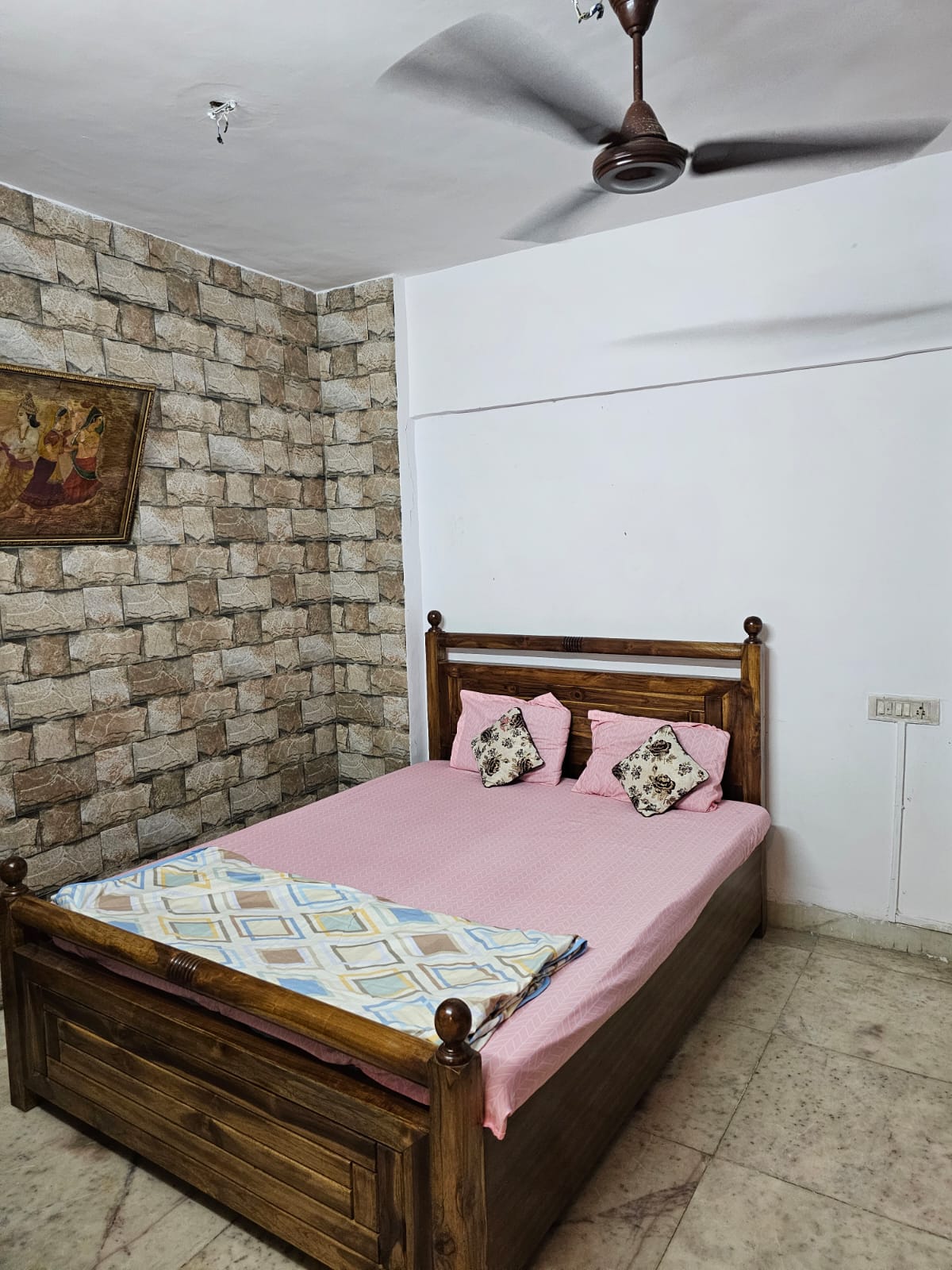 1 BHK Apartment For Rent in Near Arogya Nidhi Hospita